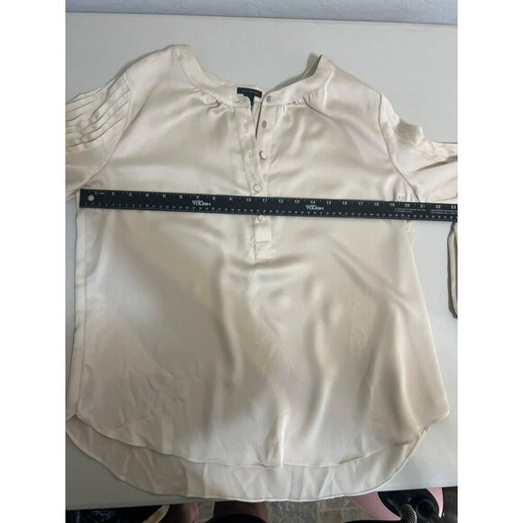 Ann Taylor Cream Sz M Blouse Covered Buttons Balloon Printed Sleeves - Picture 9 of 9